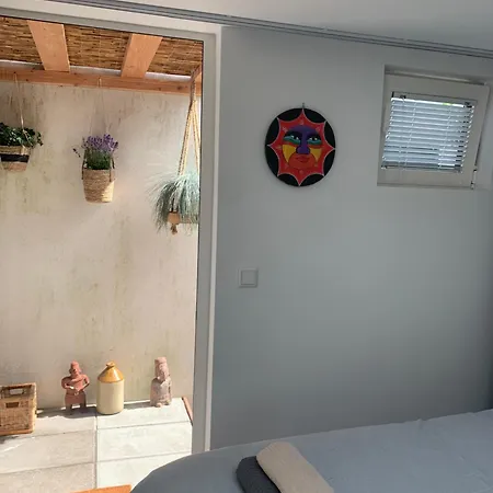 South Ii With Free Parking *