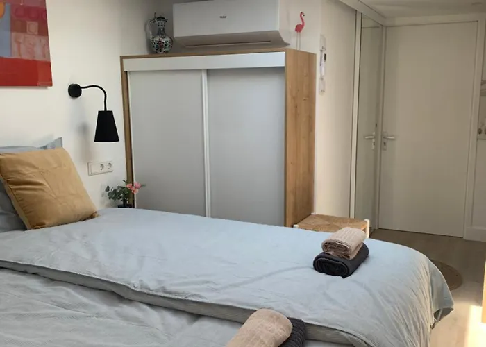 South Ii With Free Parking